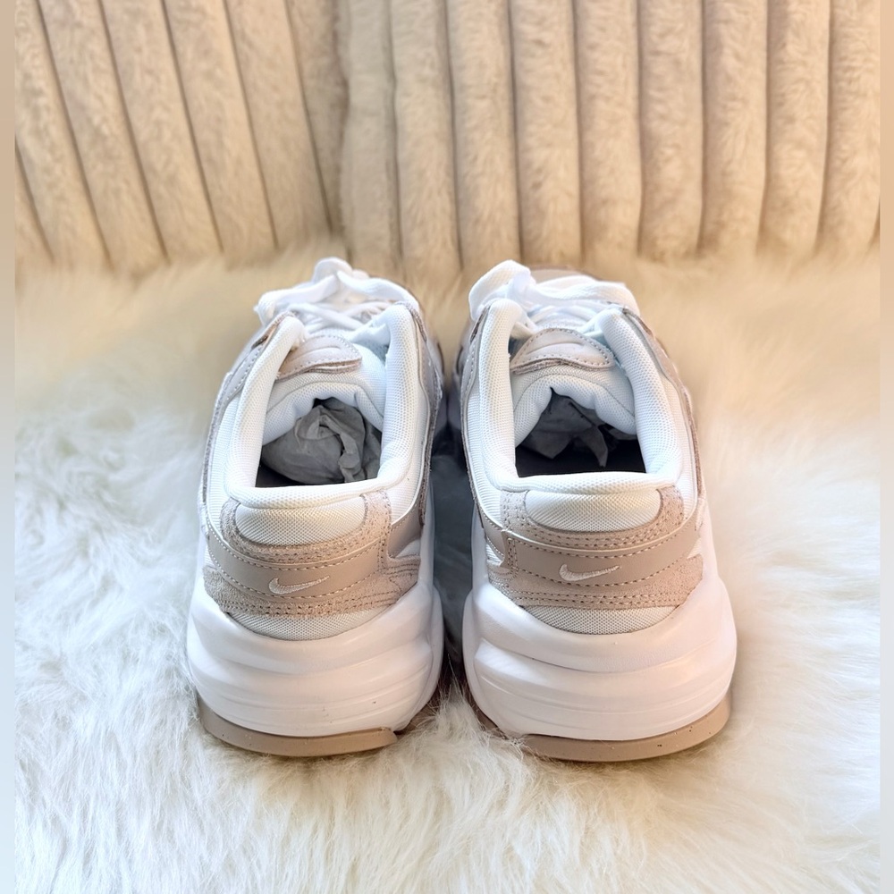 Nike Women's AL8 Sneakers in Platinum Violet/White Size 10 - Picture 5 of 8